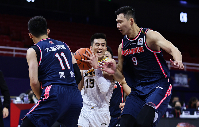 关于巴塞罗那训练开放日；清晨篮板制胜引欢呼；CBA季后赛在即；心理建设被强调的信息-开云